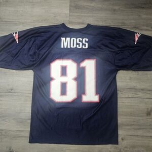 Randy Moss Patriots Football Jersey with Number 81 size medium